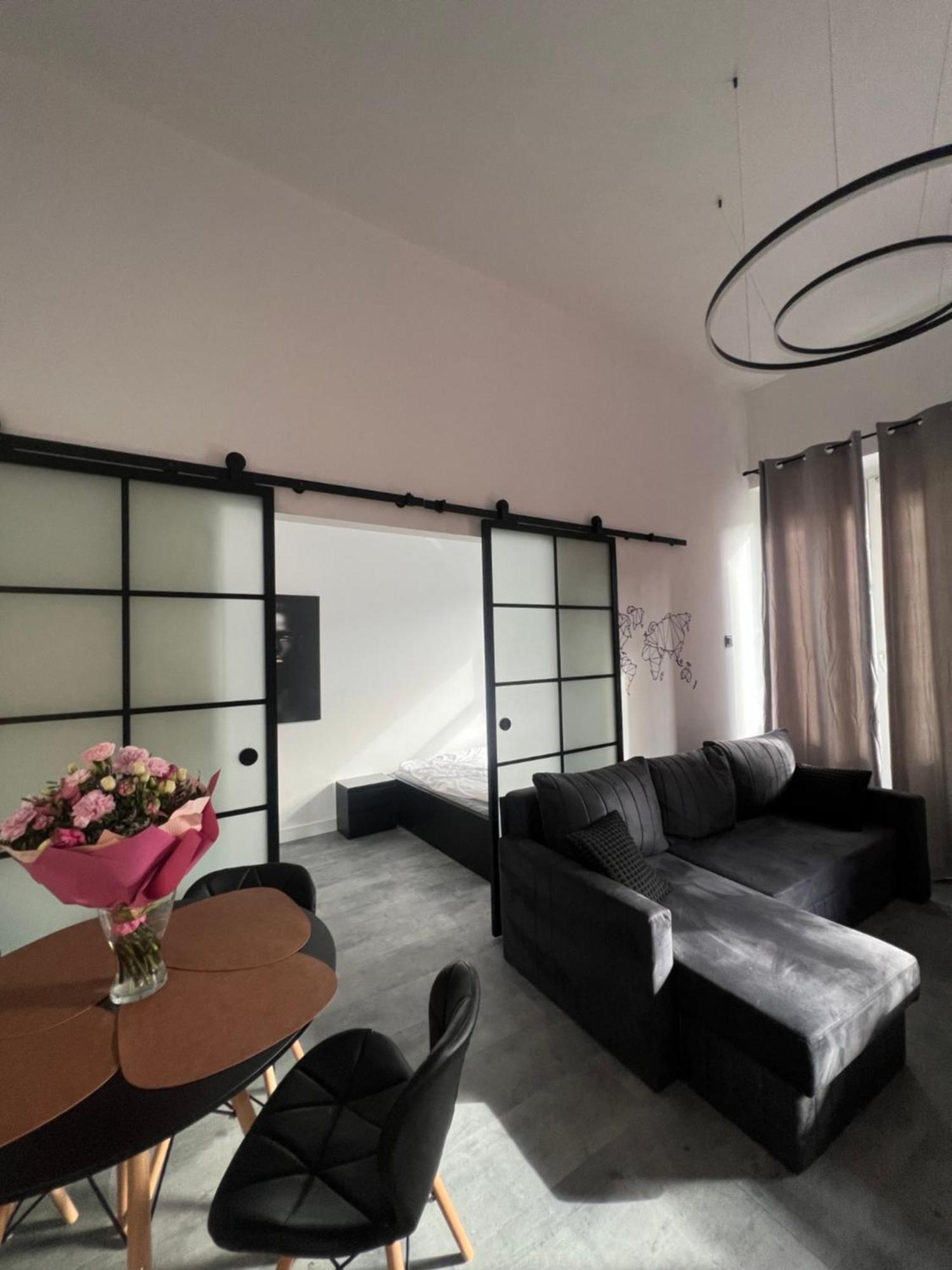 Loft W Centrum Z Jacuzzi Вроцлав Экстерьер фото