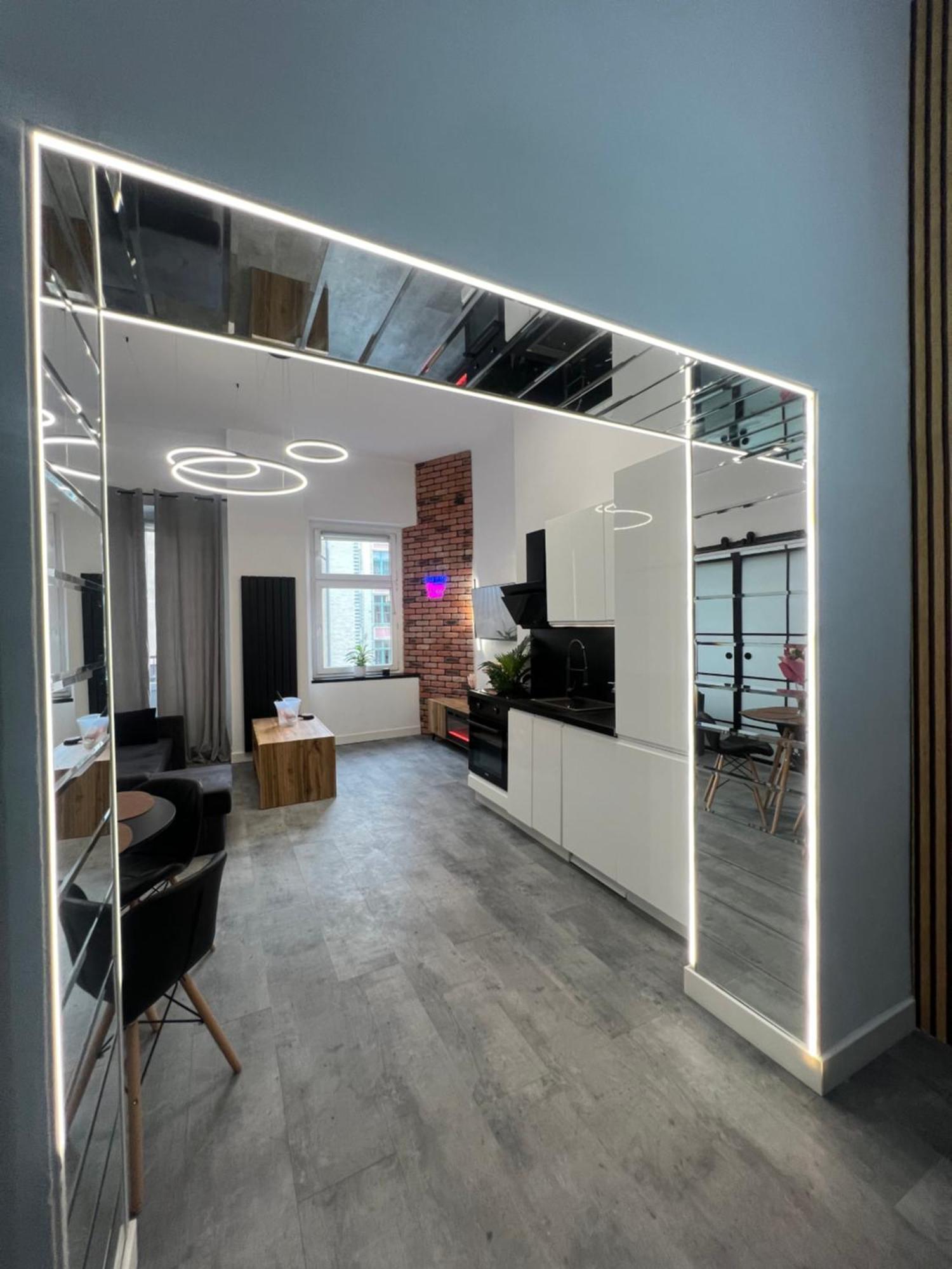 Loft W Centrum Z Jacuzzi Вроцлав Экстерьер фото